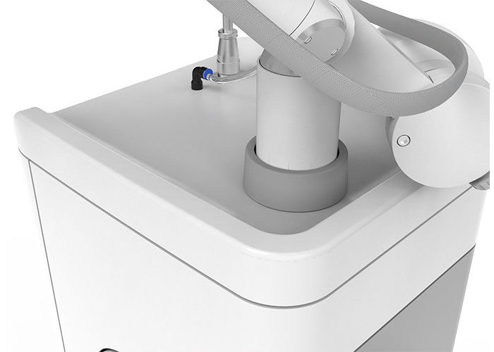 3'ü 1 Arada RF Fraksiyonel CO2 Lazer Radyo Frekansı 10600nm AC 220V / 110V 10A