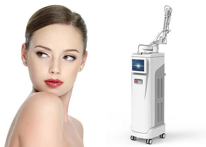 3'ü 1 Arada RF Fraksiyonel CO2 Lazer Radyo Frekansı 10600nm AC 220V / 110V 10A